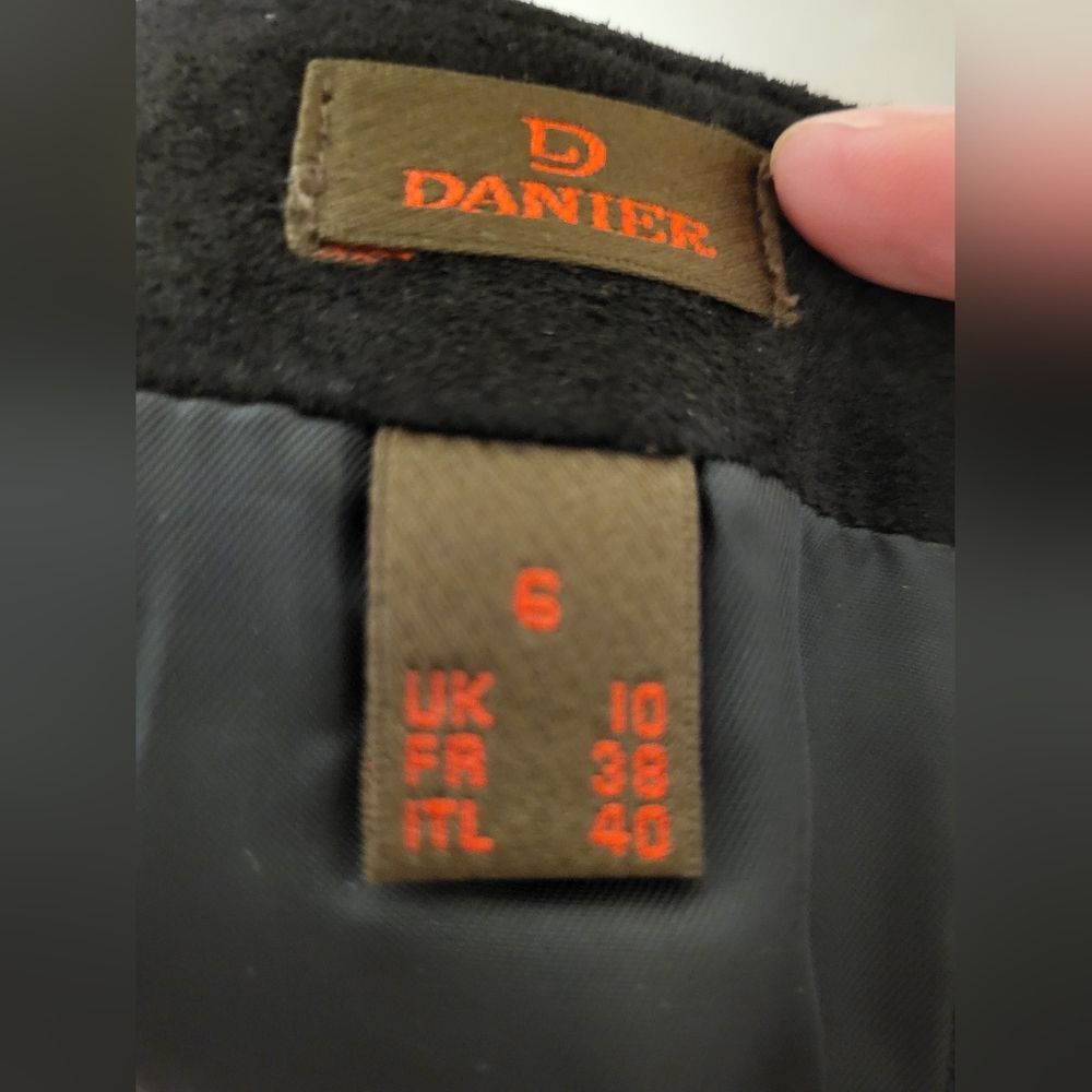 🇨🇦 Genuine suede / leather Danier skirt - Picture 3 of 5